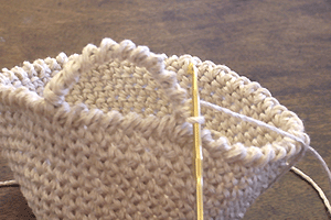 こま編みのバッグ：STEP 101/107