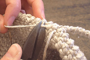 こま編みのバッグ：STEP 105/107